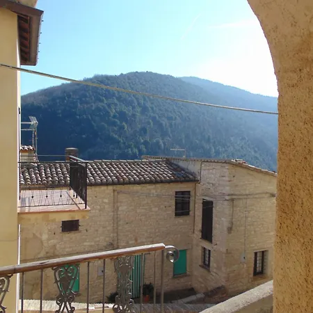 Se051 - Palazzo D'arcevia, Accogliente Trilocale Ristrutturato * Cerreto Grue