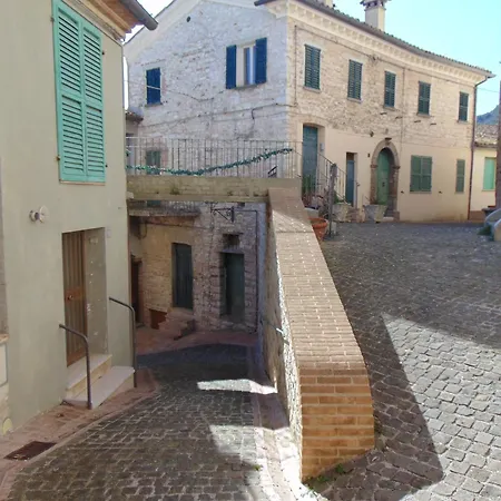 Apartment Se051 - Palazzo D'arcevia, Accogliente Trilocale Ristrutturato *