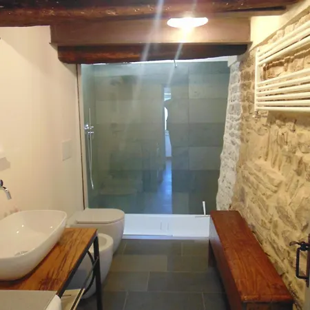 Se051 - Palazzo D'arcevia, Accogliente Trilocale Ristrutturato Cerreto Grue