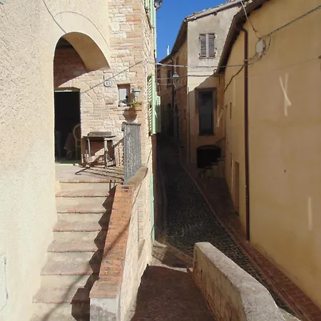 Se051 - Palazzo D'arcevia, Accogliente Trilocale Ristrutturato * Cerreto Grue